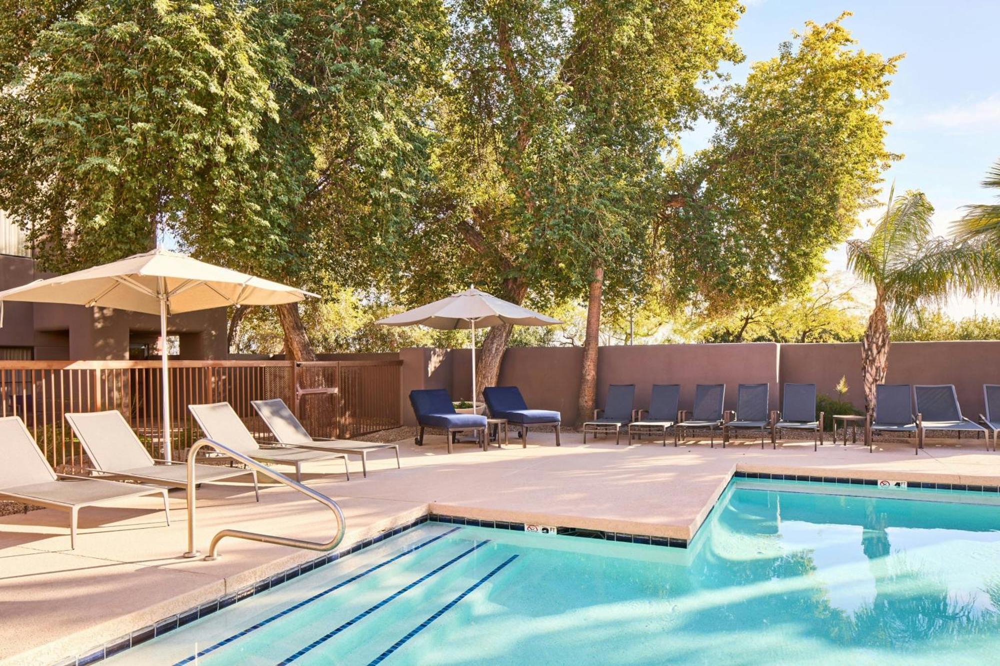 Courtyard Scottsdale North Hotel Exterior foto